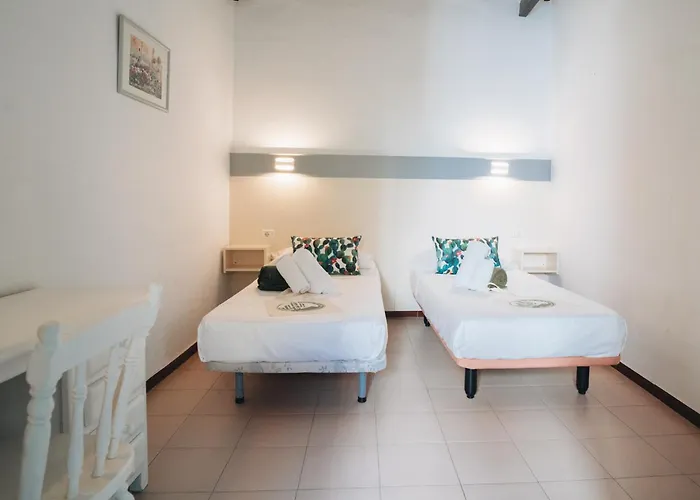 Гостевой дом Cactus Coliving Сан-Себастьян-де-ла-Гомера
